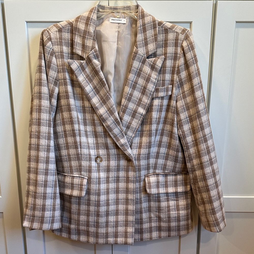 Plaid Blazer in Beige and cream